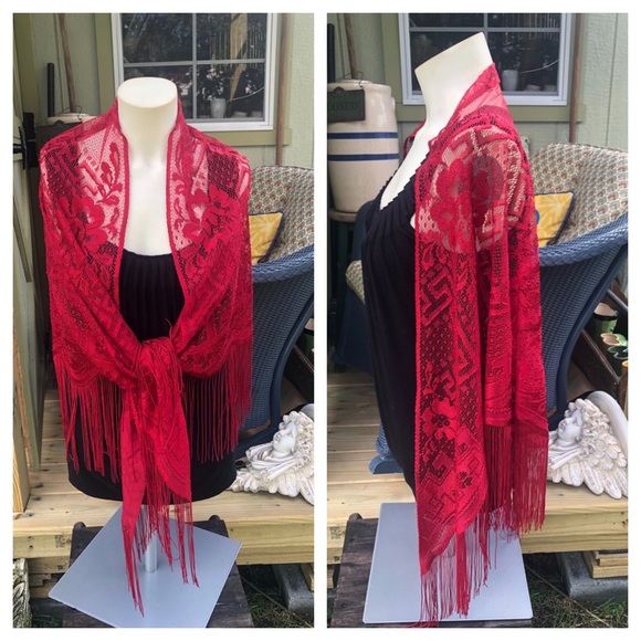Vintage Red Lace Shawl Wrap w Fringe - Picture 3 of 4
